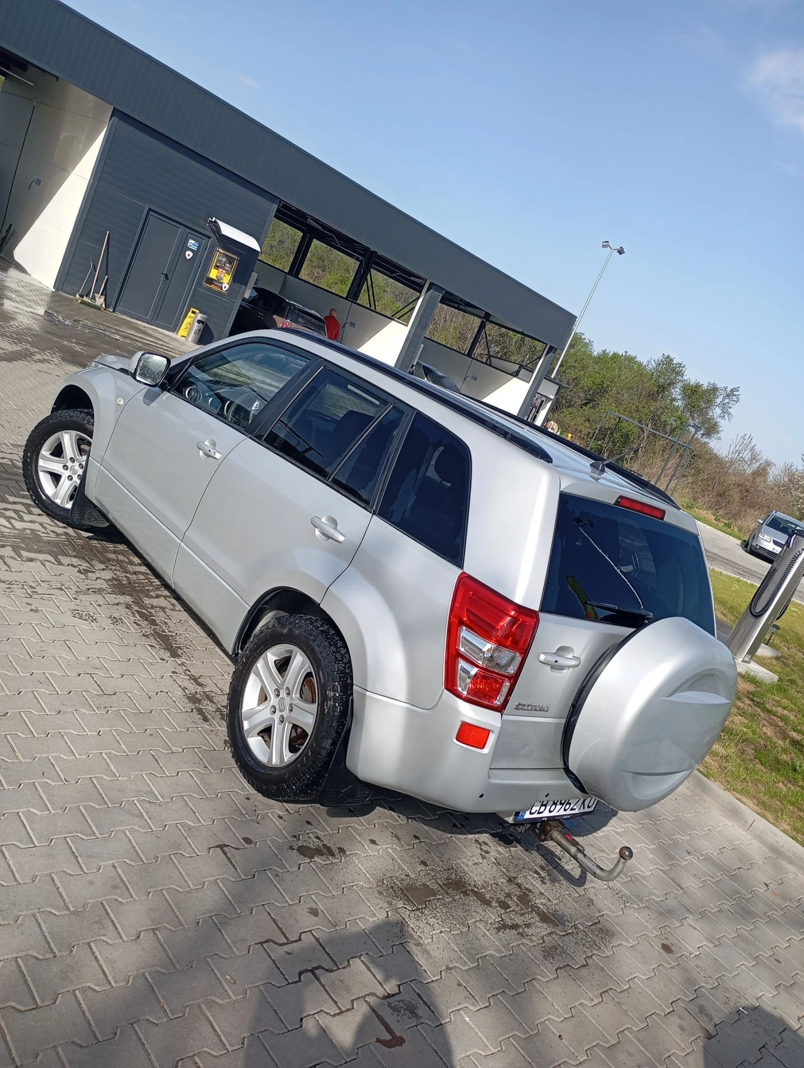 Suzuki Grand vitara 2.0 автоматик - изображение 8