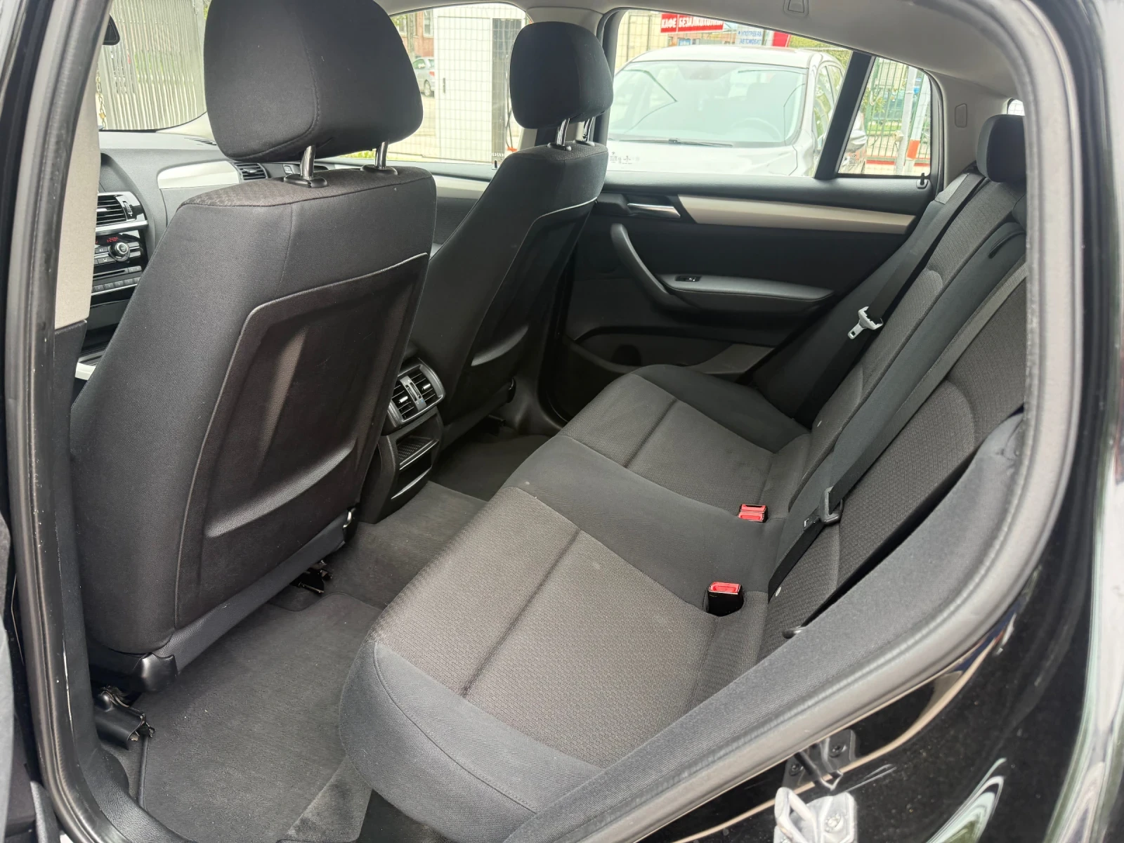 BMW X4 3.0d - 258к.с. - X-Drive - Напълно обслужен!, снимка 15 - Автомобили и джипове - 52703969