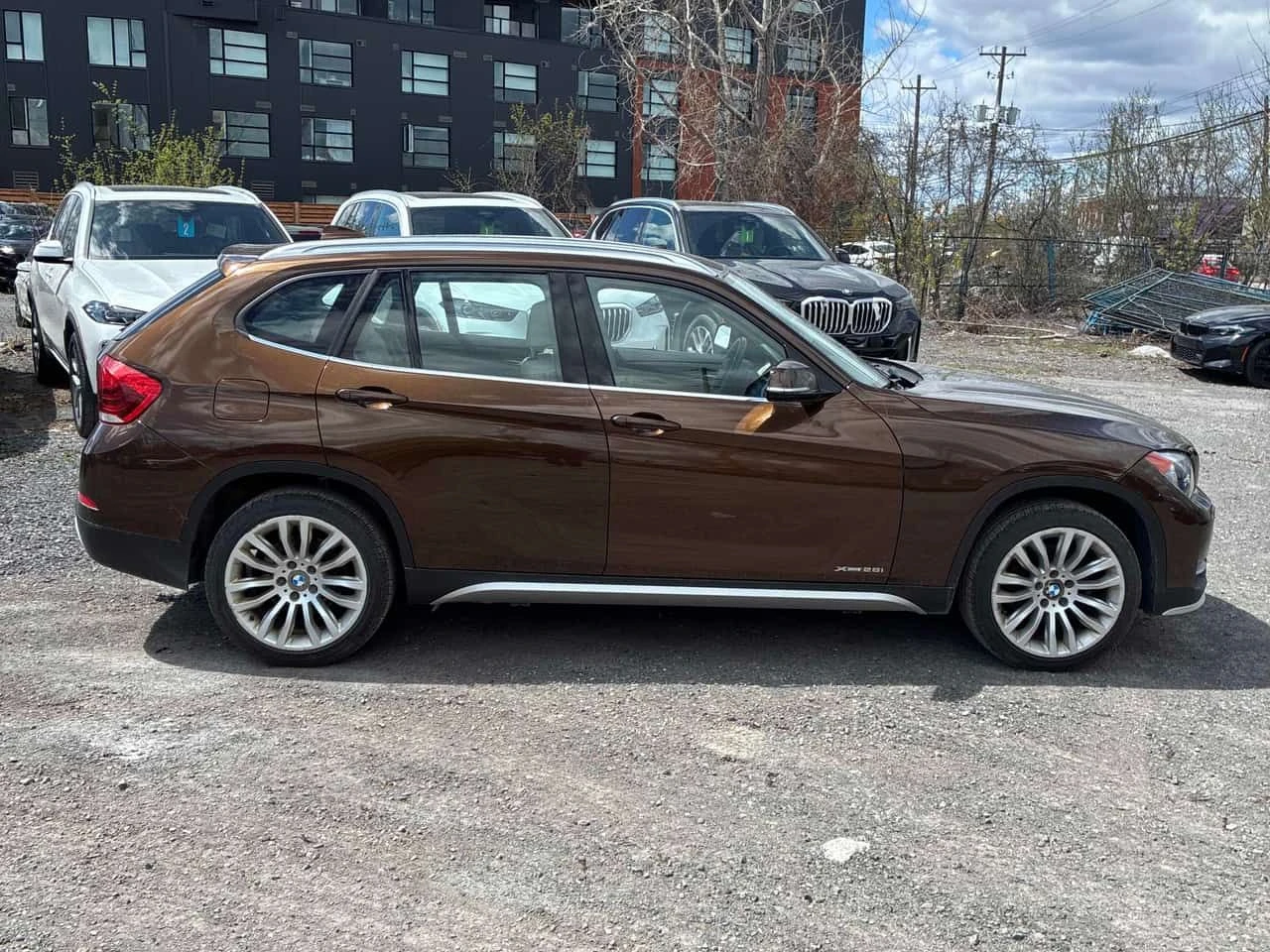 BMW X1 * xDrive28i * АВТОКРЕДИТ БЕЗ ПЪРВОНАЧАЛНА ВНОСКА* , снимка 3 - Автомобили и джипове - 54591996