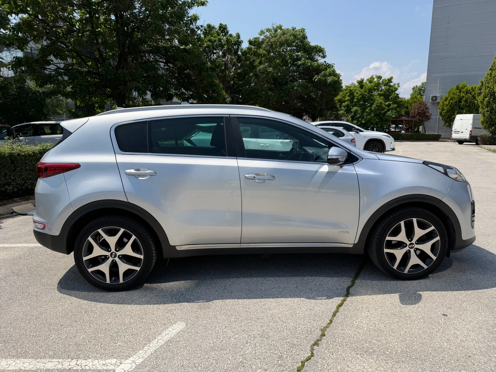 Kia Sportage AWD| GT Line | НАВИ | КАМЕРА | КОЖА | KEYLESS | , снимка 8 - Автомобили и джипове - 54613037