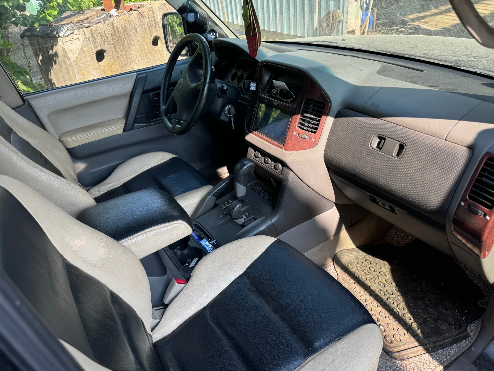 Mitsubishi Pajero 7 МЕСТЕН / АВТОМАТ / С ГАЗ, снимка 11 - Автомобили и джипове - 55183579