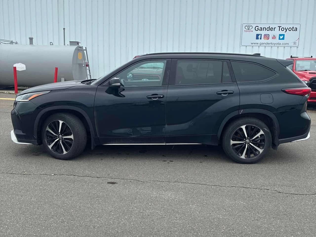 Toyota Highlander * XSE * АВТОКРЕДИТ БЕЗ ПЪРВОНАЧАЛНА ВНОСКА* , снимка 2 - Автомобили и джипове - 55595917