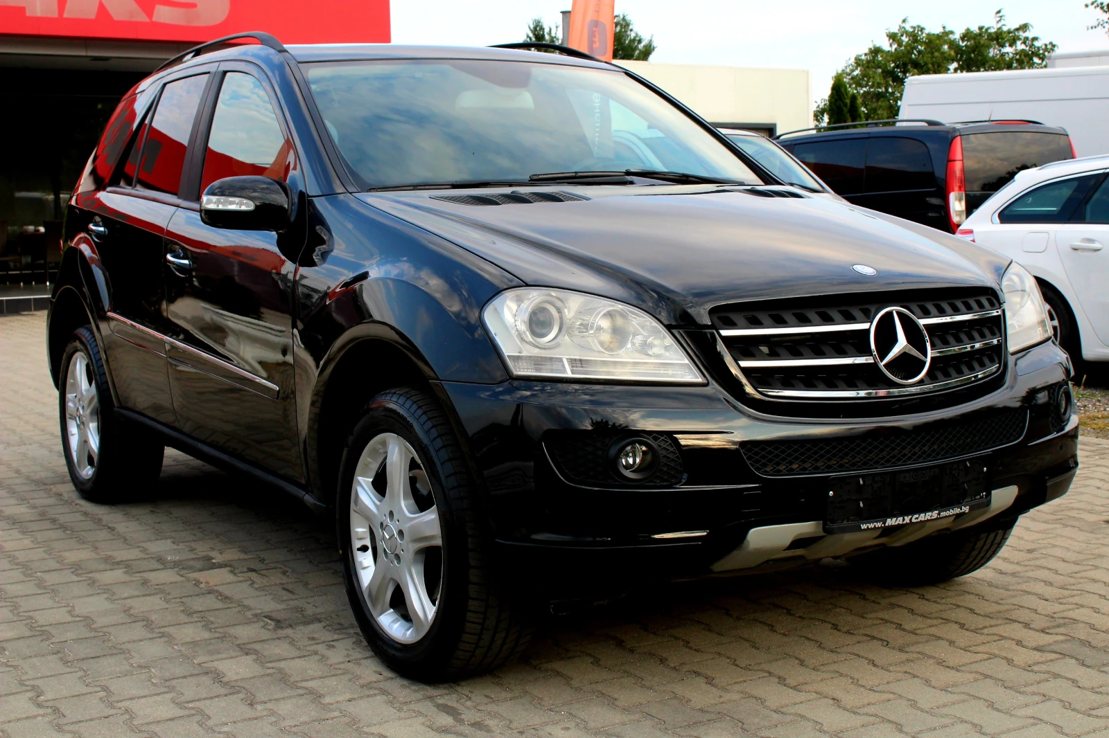 Mercedes-Benz ML 320 CDI НА ПРУЖИНИ/ЧИСТО НОВИ ГУМИ/СОБСТВЕН ЛИЗИНГ, снимка 2 - Автомобили и джипове - 55658411