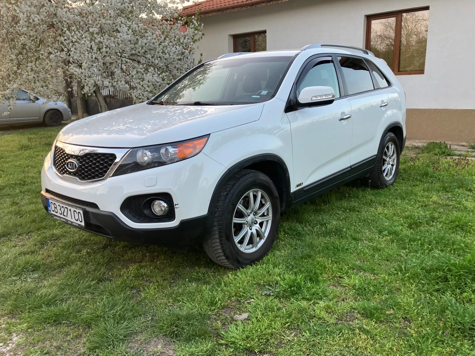 Kia Sorento 2.2  (197кс) 6стп.автоматик, снимка 3 - Автомобили и джипове - 55807257