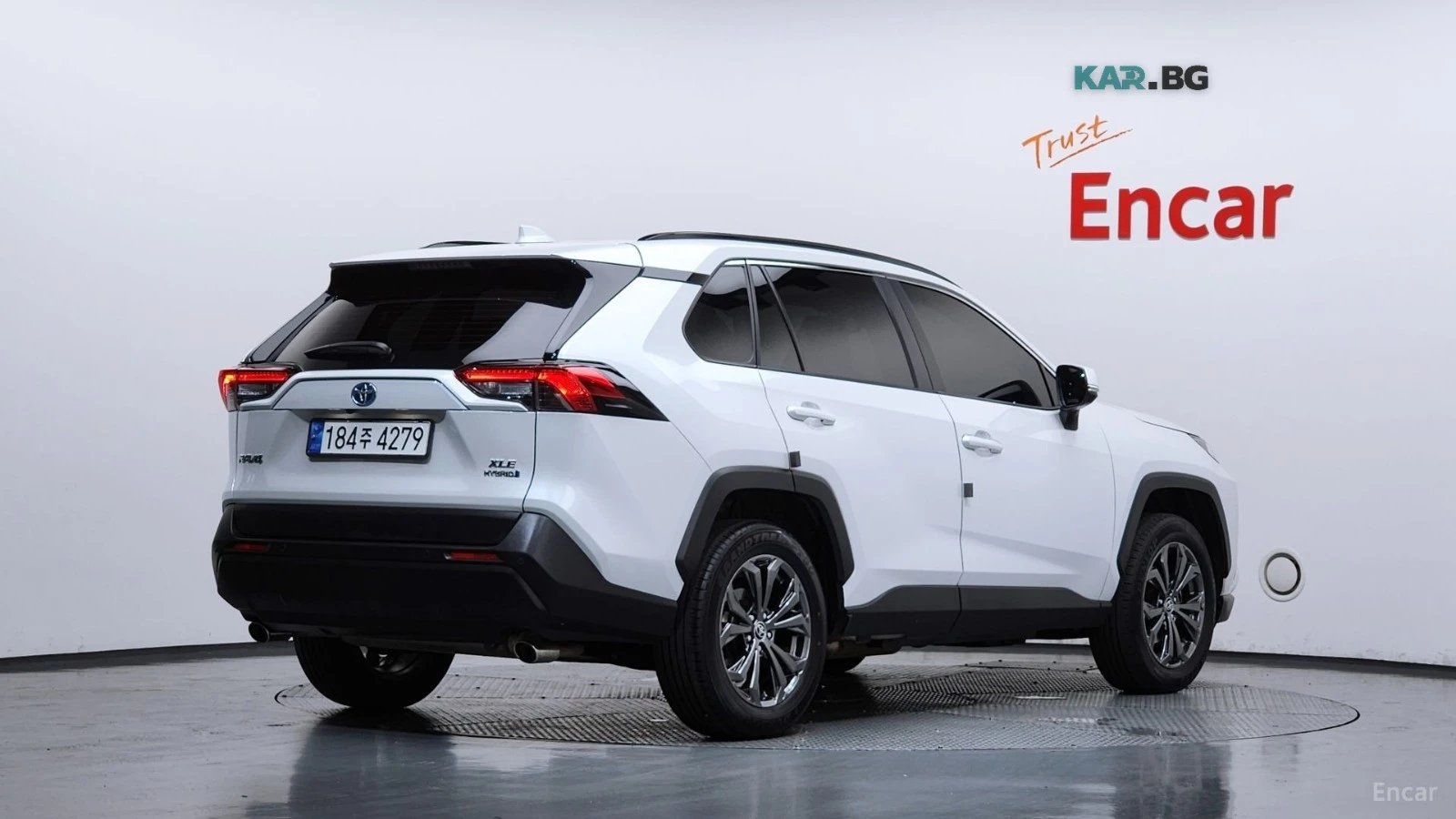 Toyota Rav4 XLE* DIGITAL* ДИСТРОНИК* КАМЕРА* ПАНО* ПОДГРЕВ* , снимка 2 - Автомобили и джипове - 56203519