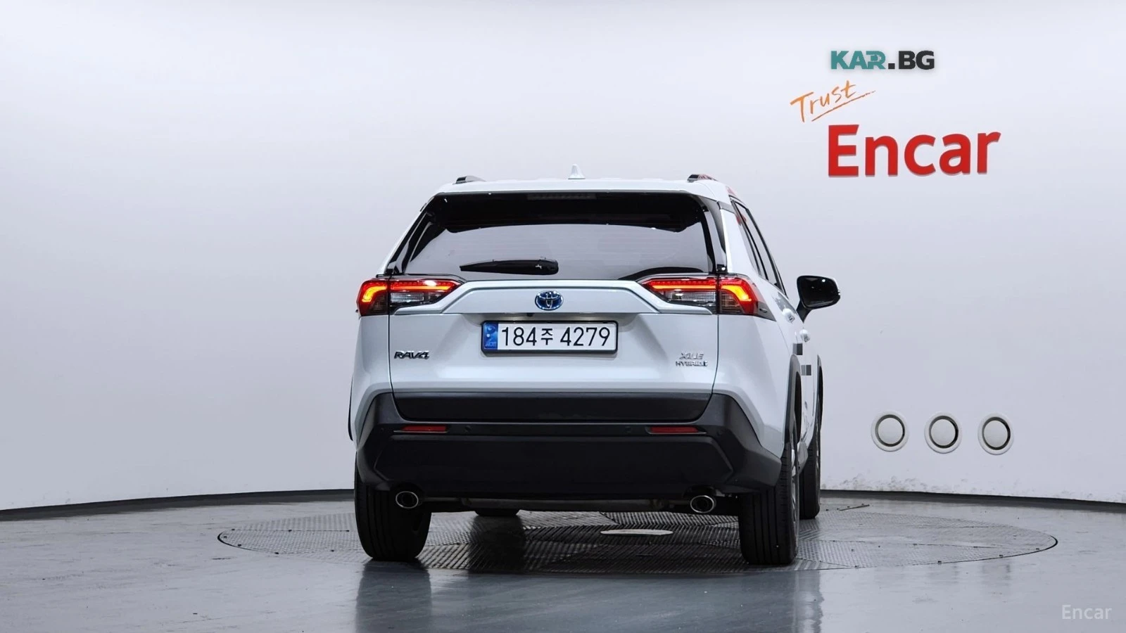 Toyota Rav4 XLE* DIGITAL* ДИСТРОНИК* КАМЕРА* ПАНО* ПОДГРЕВ* , снимка 4 - Автомобили и джипове - 56203519