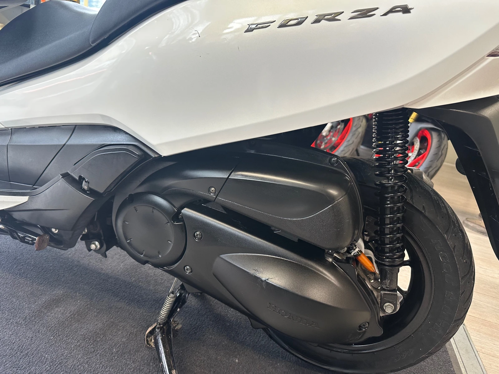 Honda Forza 300i ABS регистриран, снимка 11 - Мотоциклети и мототехника - 53904464