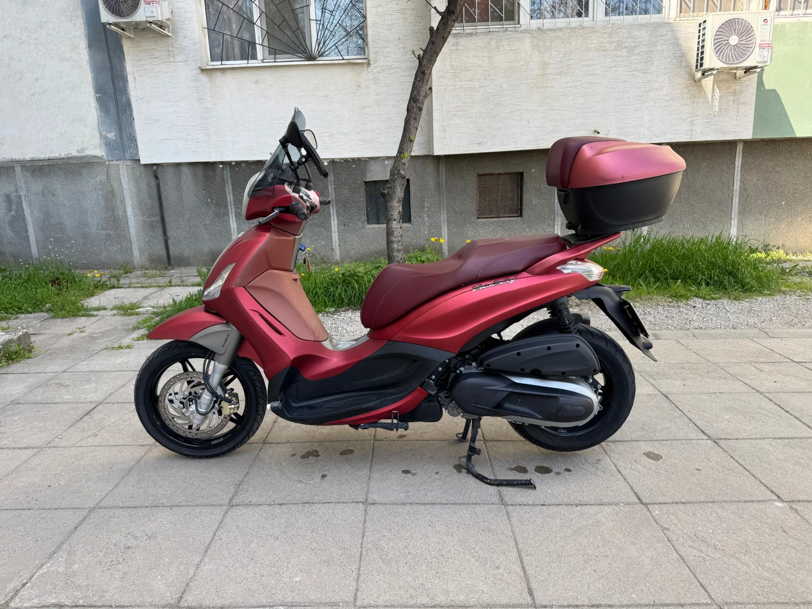 Piaggio Beverly 350i Sport ASR 1 ви Собственик 20 000км! , снимка 17 - Мотоциклети и мототехника - 54732908