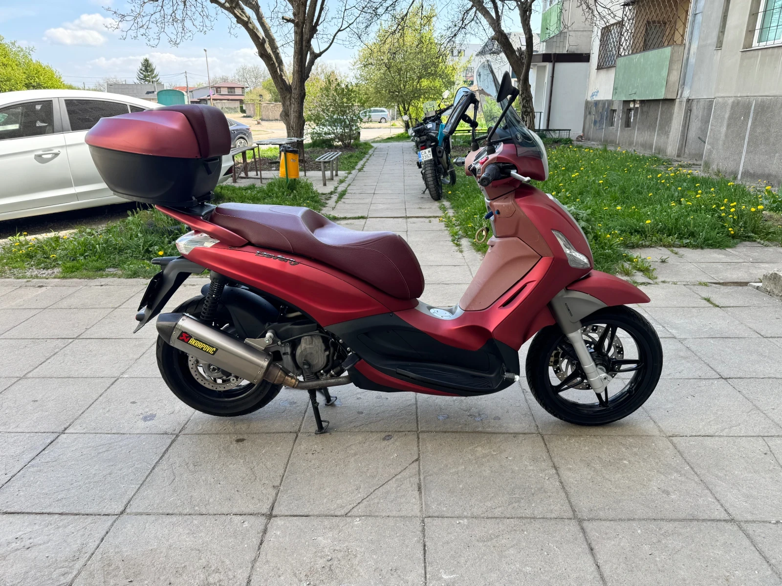 Piaggio Beverly 350i Sport ASR 1 ви Собственик 20 000км! , снимка 9 - Мотоциклети и мототехника - 54732908