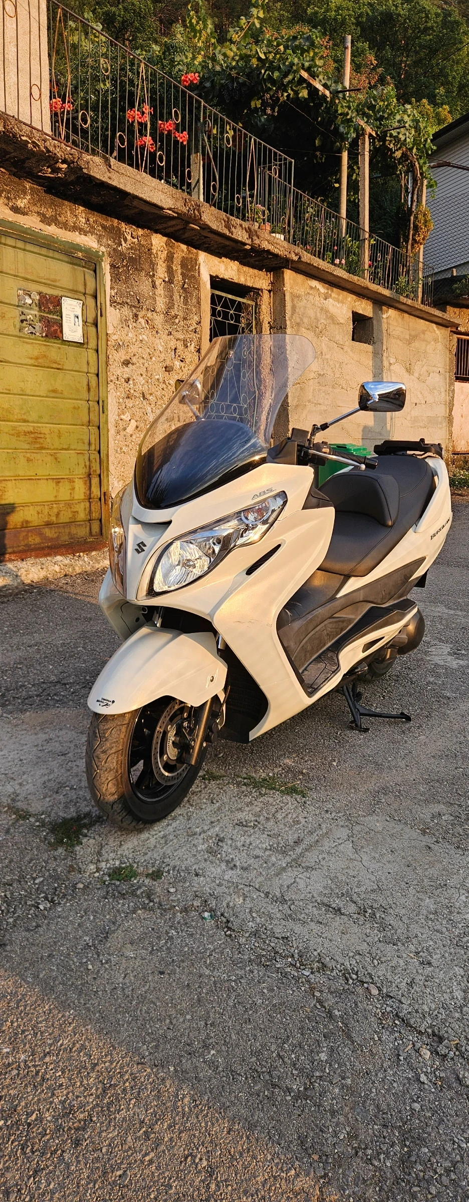 Suzuki Burgman SUZUKI BURGMAN 400 ABS, снимка 2 - Мотоциклети и мототехника - 55771970