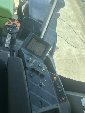 Трактор Claas Xerion 3300, снимка 12