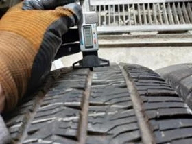 Гуми Всесезонни 235/65R16, снимка 4