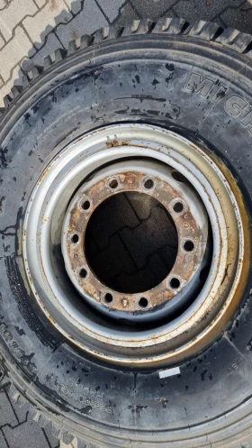 Гуми с джанти Michelin 395/85R20, снимка 3