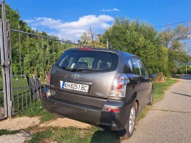 Toyota Corolla verso, снимка 3