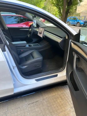 Tesla Model Y LFP ГАРАНЦИОНЕН, снимка 11