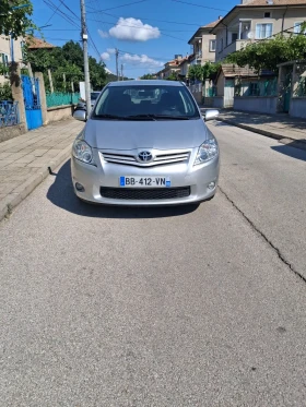 Toyota Auris 2.0D4D ШЕСТ СКОРОСТИ, снимка 1