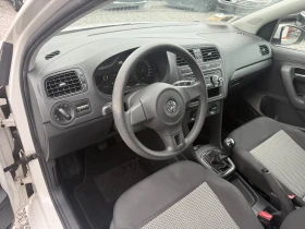 VW Polo 1.2 TDI (75hp) 2014г. Климатик /  - 4800 € / 9387.98 лв. - 93833820 9