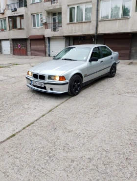 ������ BMW 318