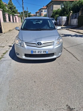 ������ Toyota Auris