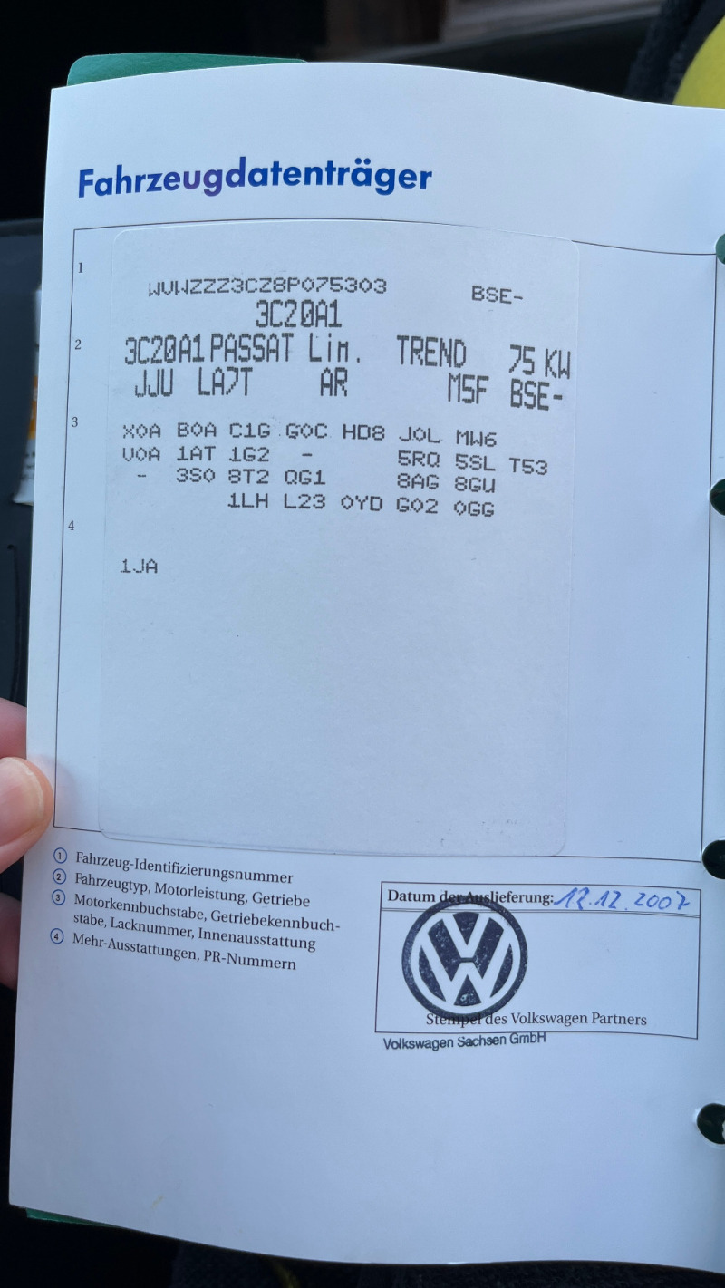 VW Passat B6 1.6, снимка 17 - Автомобили и джипове - 46259012