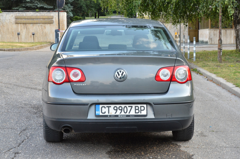 VW Passat B6 1.6, снимка 5 - Автомобили и джипове - 46259012
