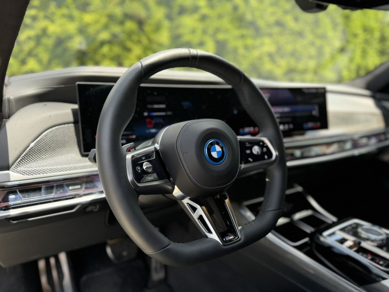 BMW i7 xDrive60, снимка 15 - Автомобили и джипове - 46244259