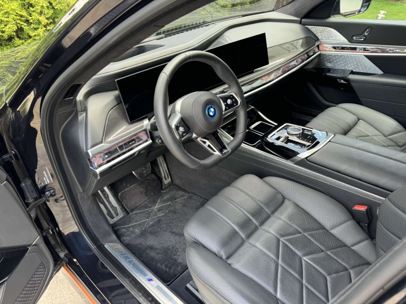 BMW i7 xDrive60, снимка 9 - Автомобили и джипове - 46244259
