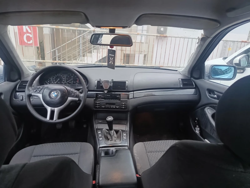 BMW 320, снимка 4 - Автомобили и джипове - 48260445