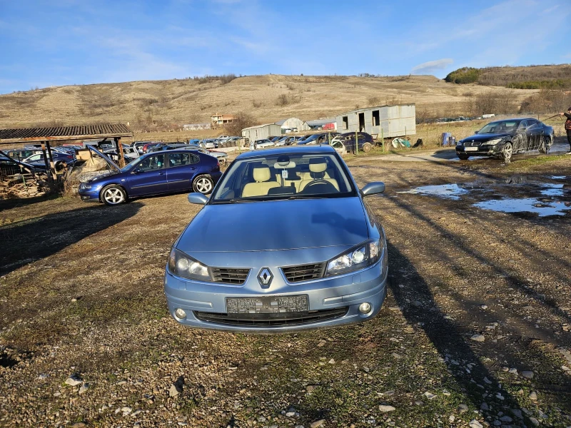 Renault Laguna 2.0i 16V , снимка 2 - Автомобили и джипове - 48434376