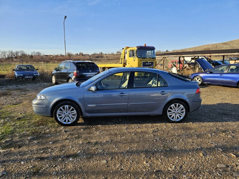 Renault Laguna 2.0i 16V , снимка 7 - Автомобили и джипове - 48434376