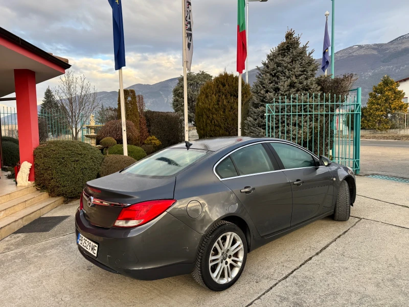 Opel Insignia 1.8, снимка 9 - Автомобили и джипове - 48807781