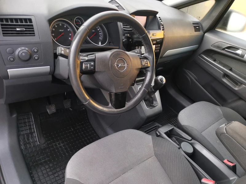 Opel Zafira 1.6i ECO flex, снимка 10 - Автомобили и джипове - 52558826