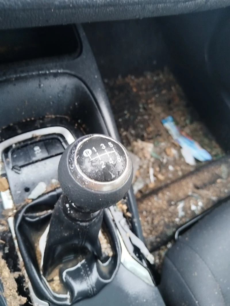 Toyota Corolla 1.5 i, снимка 5 - Автомобили и джипове - 53242644