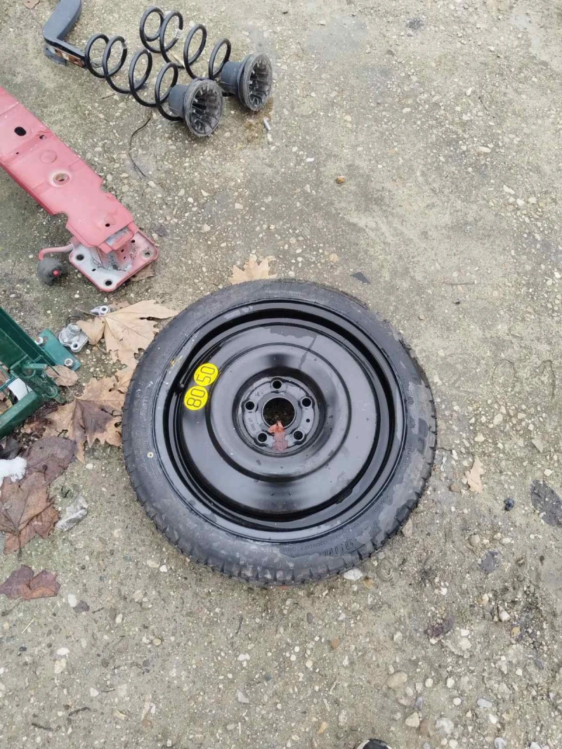 Toyota Corolla 1.5 i, снимка 9 - Автомобили и джипове - 53242644