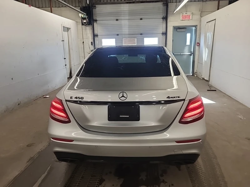 Mercedes-Benz E 450 * 4Matic* Burmaster* Pano* 360, снимка 6 - Автомобили и джипове - 53330412