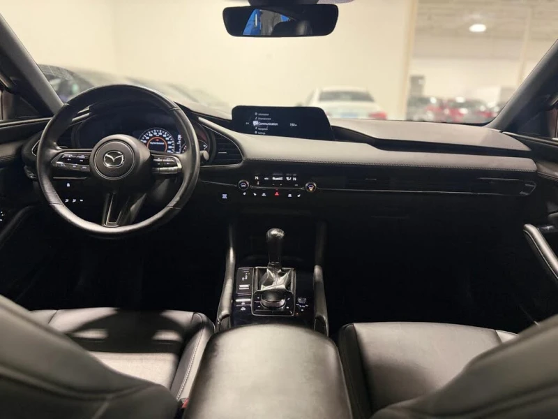 Mazda 3 !Hatchback FWD!* АвтоКредит* Цена до БГ* , снимка 15 - Автомобили и джипове - 53576143