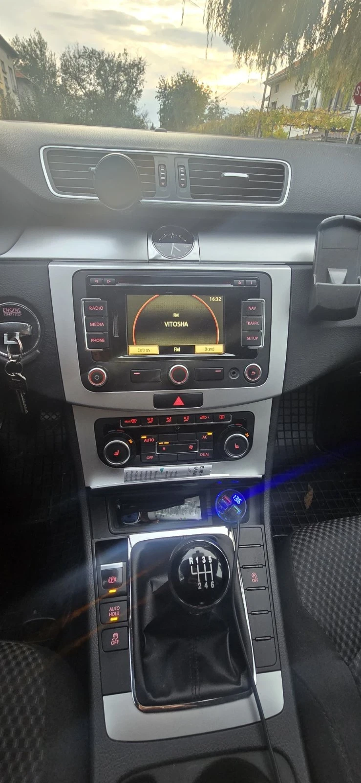 VW Passat B7, снимка 2 - Автомобили и джипове - 56748731