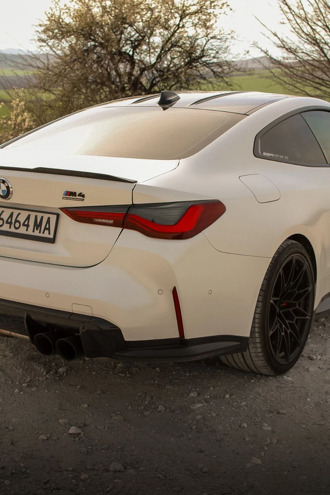 BMW M4 Competition - изображение 7