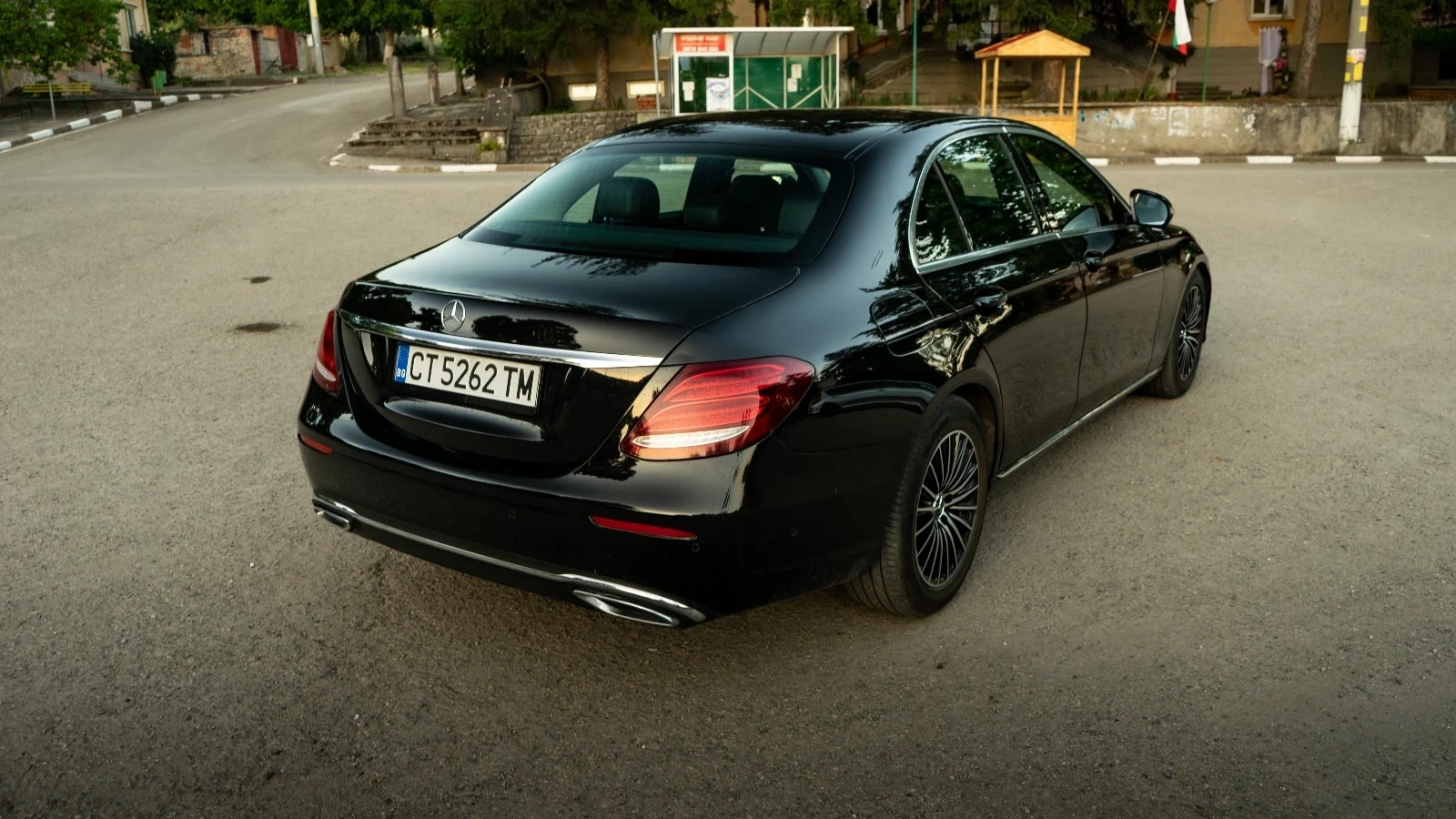 Mercedes-Benz E 200  - изображение 5