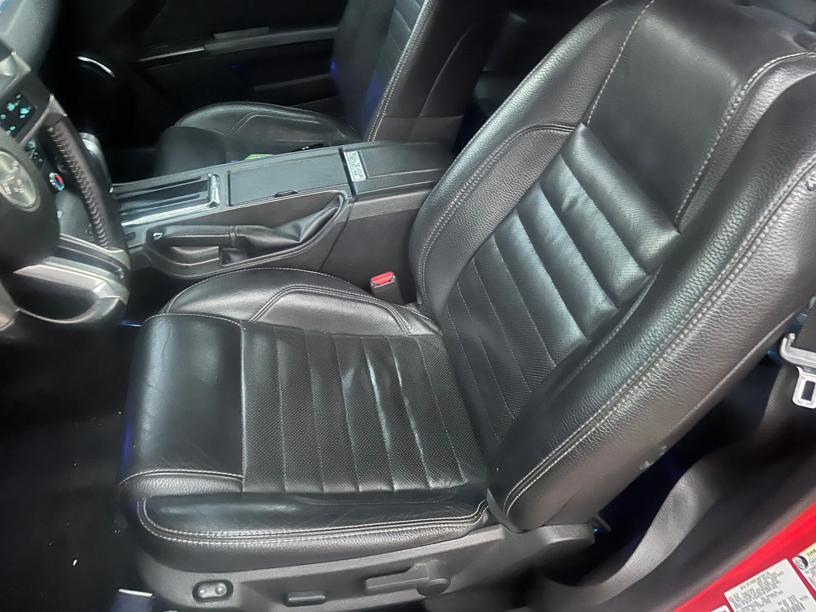 Ford Mustang  - изображение 10