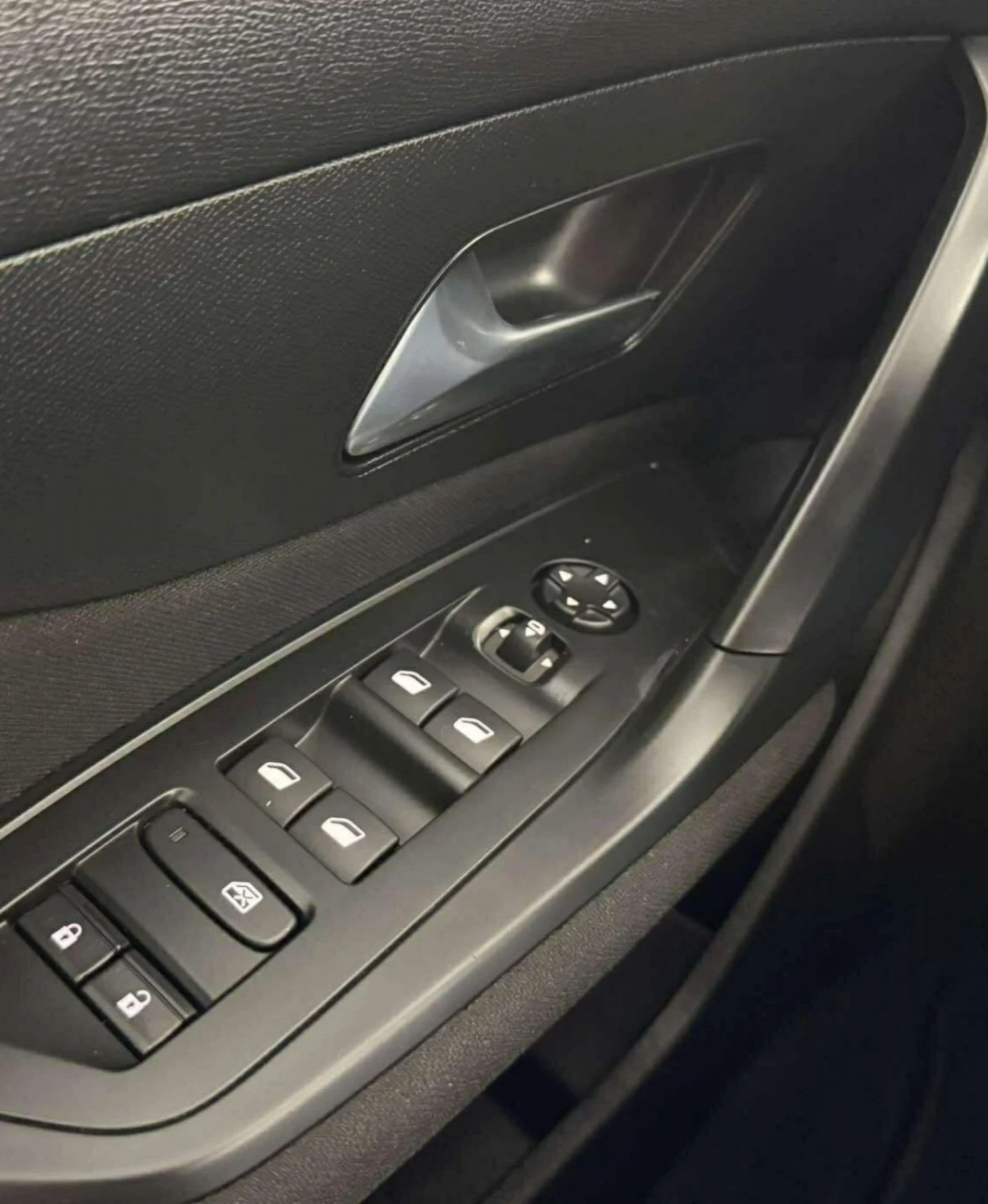 Peugeot 308 1.5 BLUEHDI.PACKEXCLUWEB.KAMERA.LED.NAVI - изображение 7