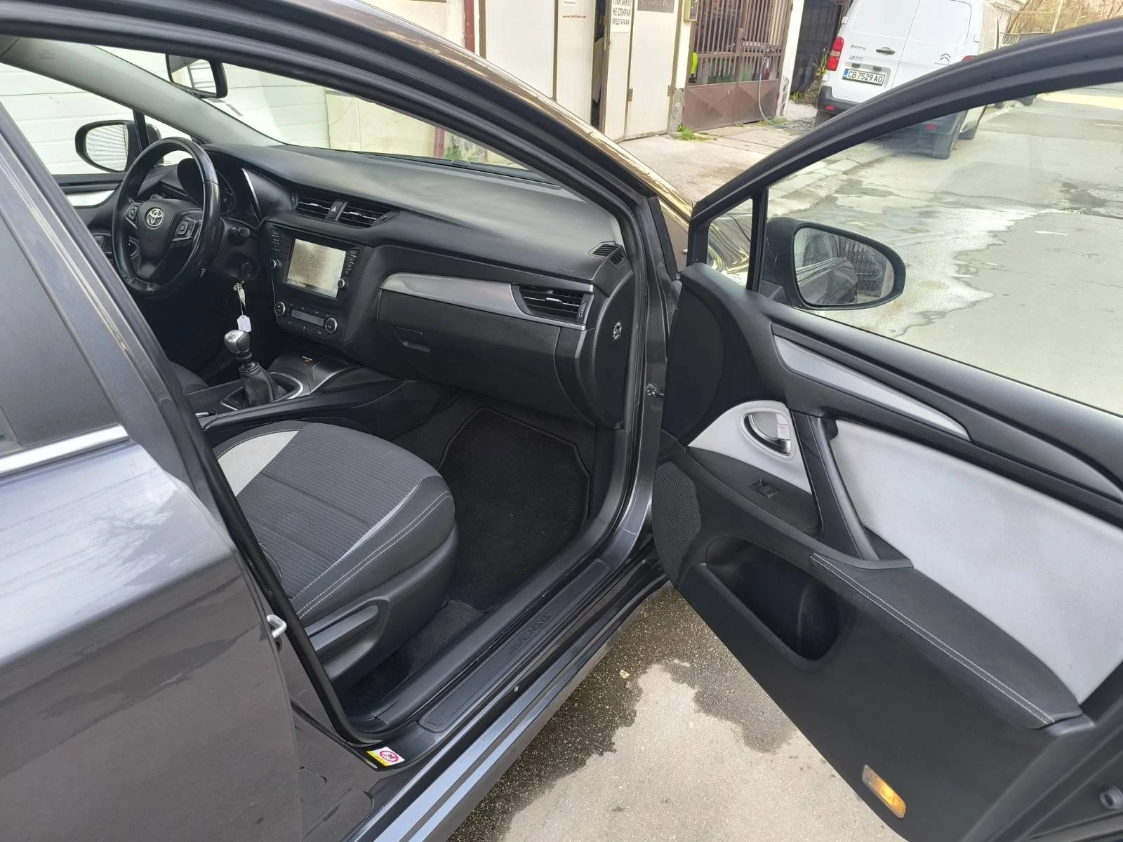 Toyota Avensis 2.0 D-4D Active Plus - изображение 9