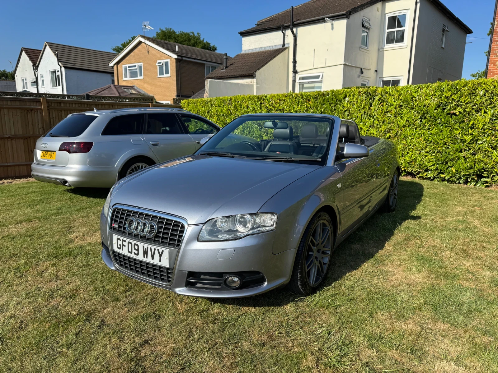 Audi A4 Cabrio 2.0TDI S Line Final Edition  - изображение 2