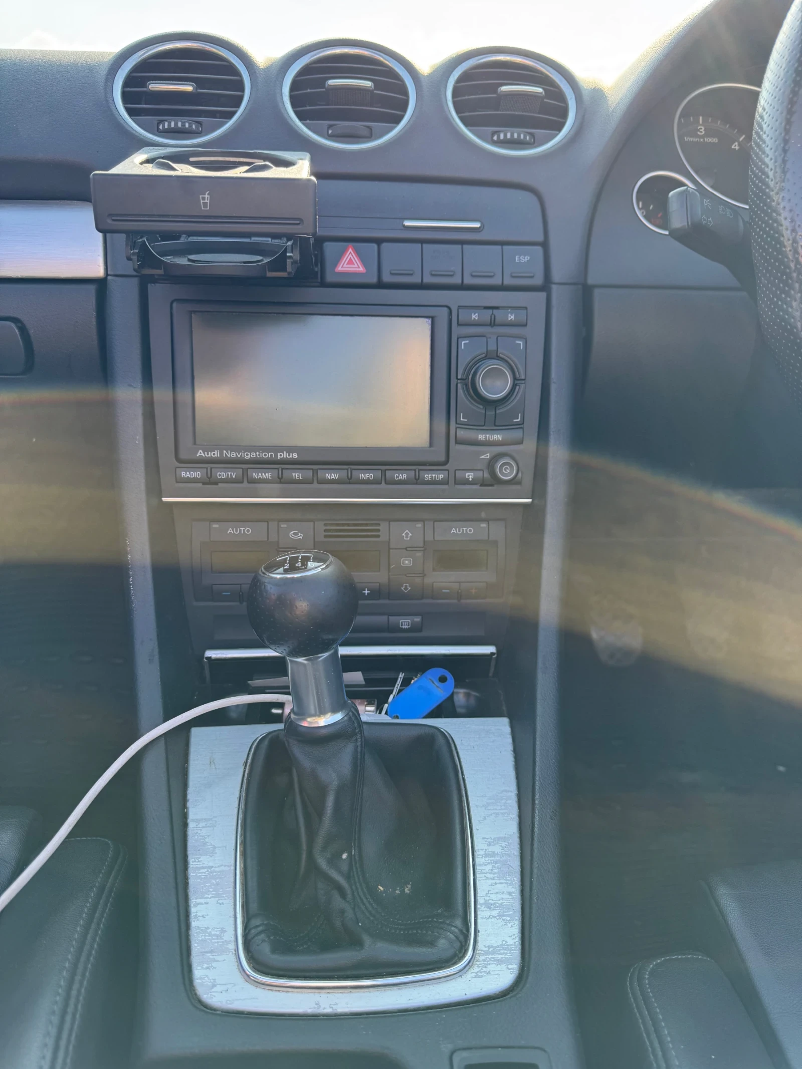 Audi A4 Cabrio 2.0TDI S Line Final Edition  - изображение 10