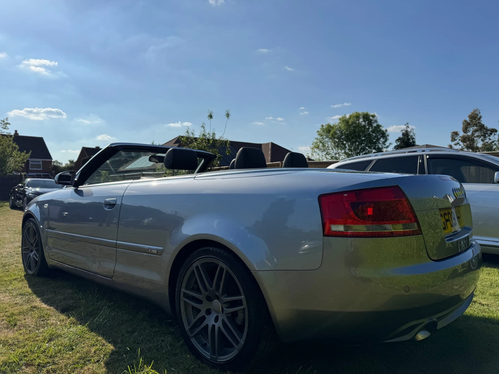 Audi A4 Cabrio 2.0TDI S Line Final Edition  - изображение 7