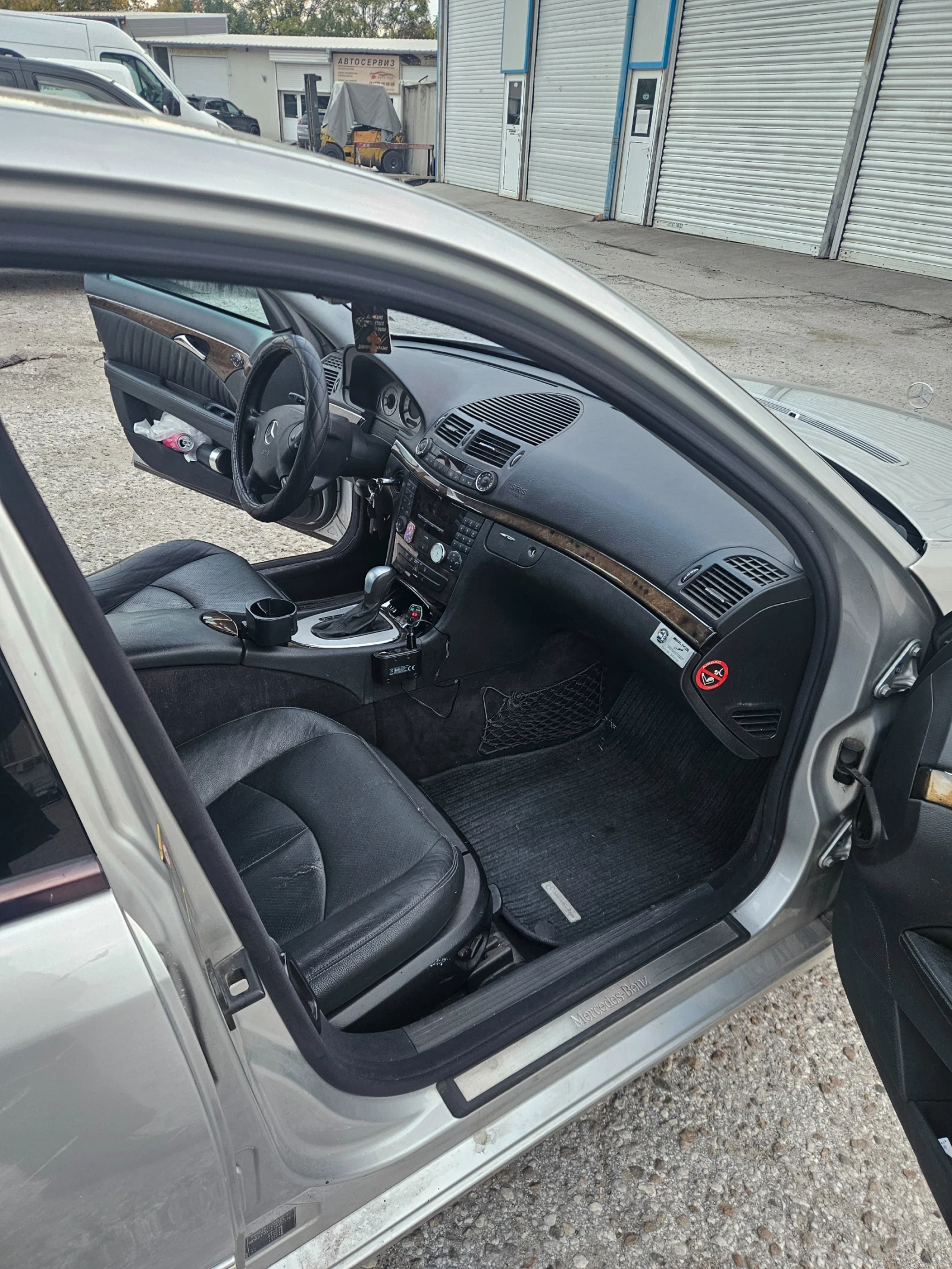 Mercedes-Benz E 270  - изображение 9