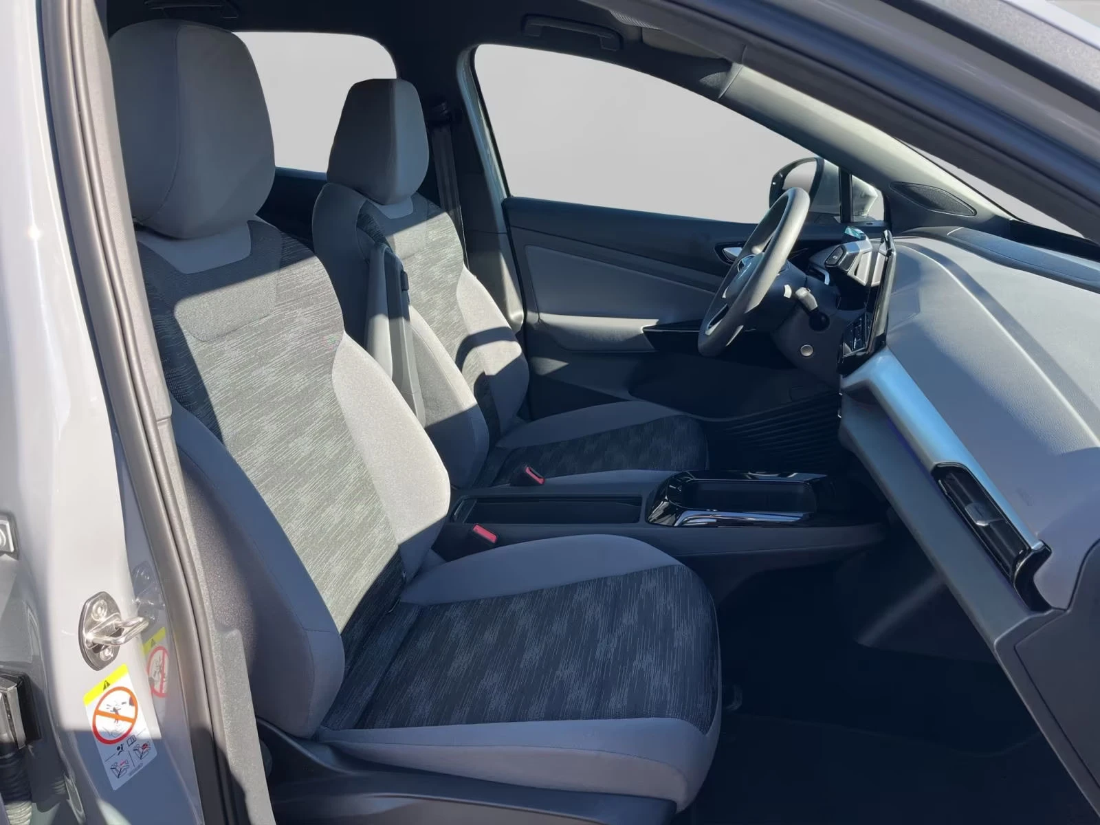 VW ID.4 PURE/148HP/NAVI/AHK/LED/CPLAY/534g | Mobile.bg   13