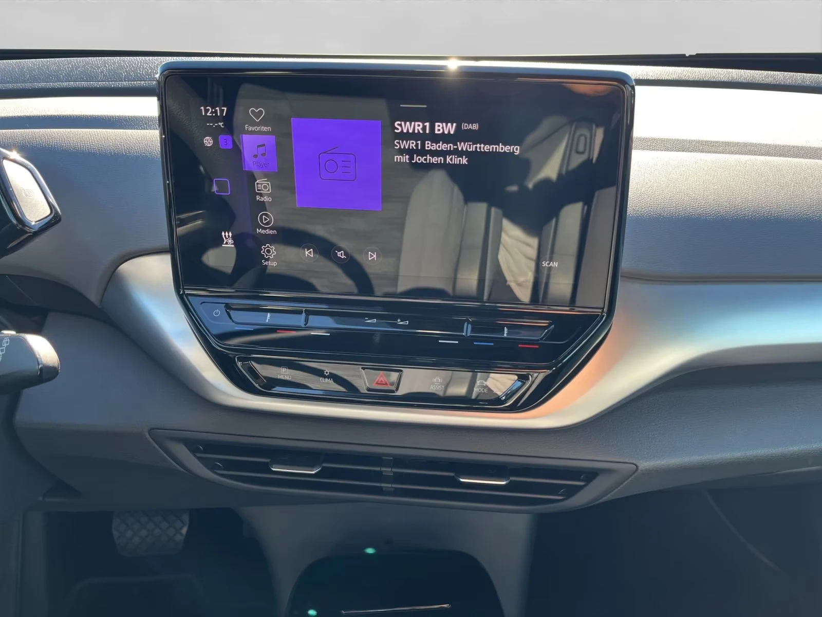 VW ID.4 PURE/148HP/NAVI/AHK/LED/CPLAY/534g | Mobile.bg   12