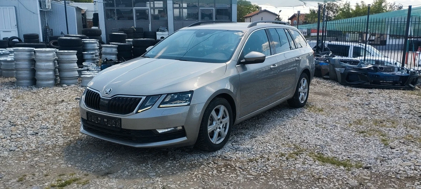 Skoda Octavia 2.0TDI-150, Full LED, Automatic , снимка 2 - Автомобили и джипове - 54489481