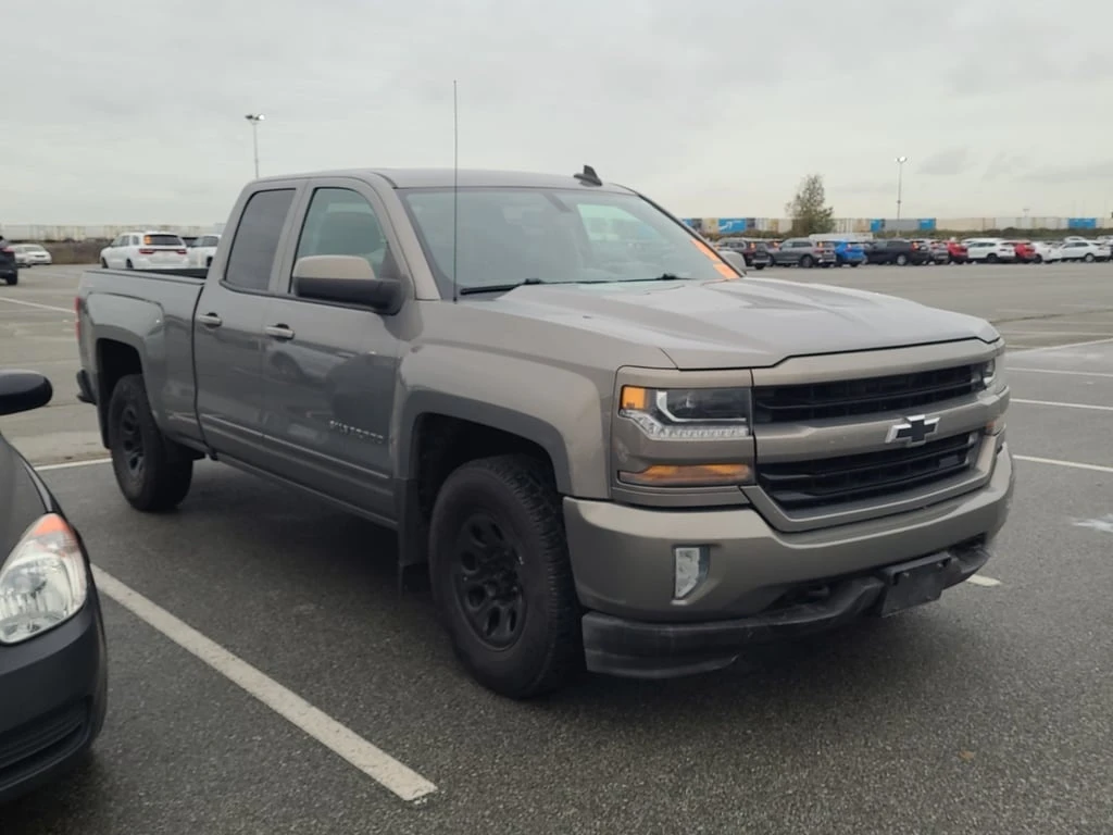 Chevrolet Silverado * LT * CARFAX *  - изображение 2